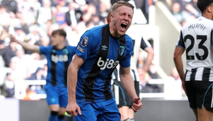 Bournemouth vence no fim e segue firme na briga por vaga europeia  • Divulgação/Bournemouth