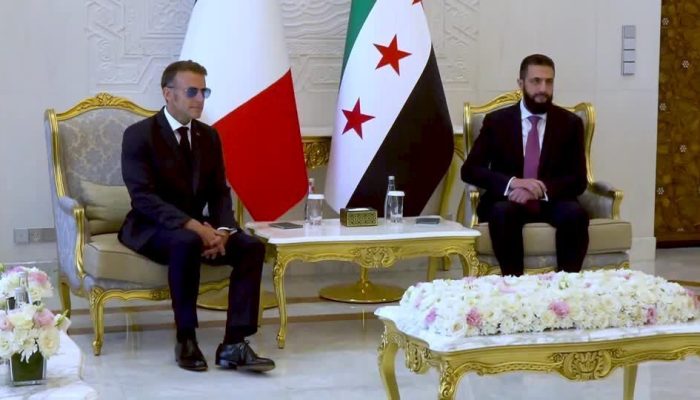 Macron se reúne com Sharaa em Damasco, capital da Síria, após explosões  • Reprodução/FR...