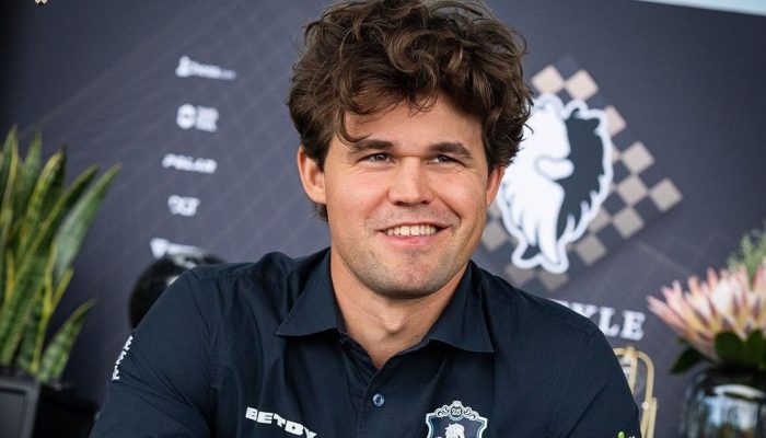 Carlsen confirma favoritismo e é campeão mundial de xadrez freestyle  • Divulgação/Freesty...