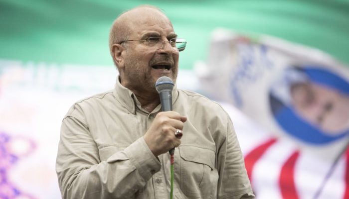 O presidente do parlamento iraniano, Mohammad Bagher Ghalibaf, então candidato à eleição pres...