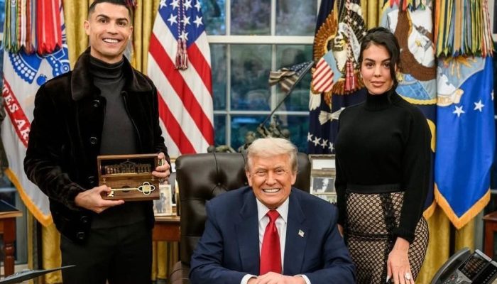 Cristiano Ronaldo e a noiva Georgina se reuniram com Donald Trump nesta quarta (19)  • Reprodu...