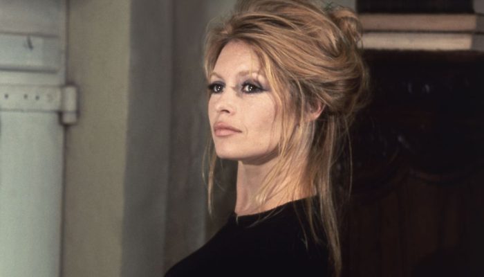 Brigitte Bardot nas gravações de "L'Ours et la Poupee"  • Sunset Boulevard/Corbis via Getty ...