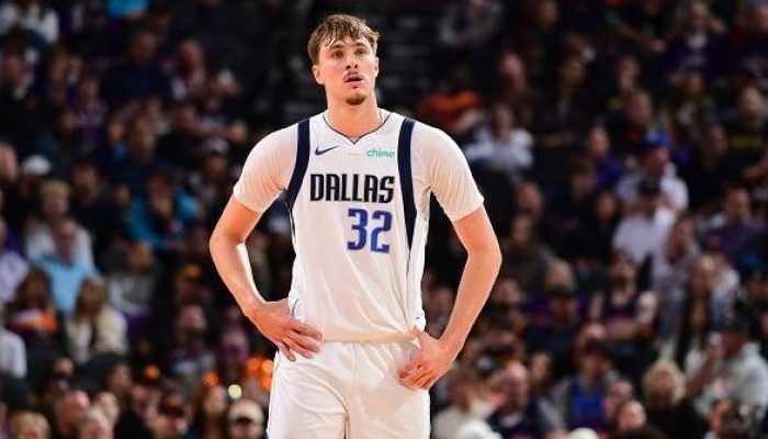 Cooper Flagg, jogador do Dallas Mavericks  • Photo by Kate Frese/NBAE via Getty Images