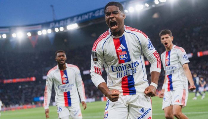 Endrick celebra gol pelo Lyon  • Divulgação/Lyon