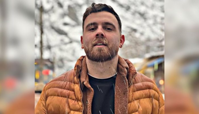 Erfan Soltani, de 26 anos, foi preso em meio aos protestos no Irã e deve ser executado nesta qua...