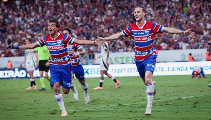 Pochettino celebra o gol do Fortaleza sobre o Atlético-MG  • Mateus Lotif