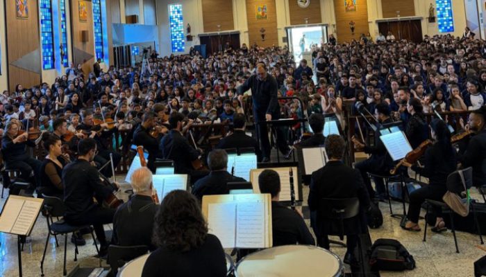 Orquestra Sinfônica do Paraná se apresenta para 700 estudantes em Campo LargoFoto: Ketlyn Freit...