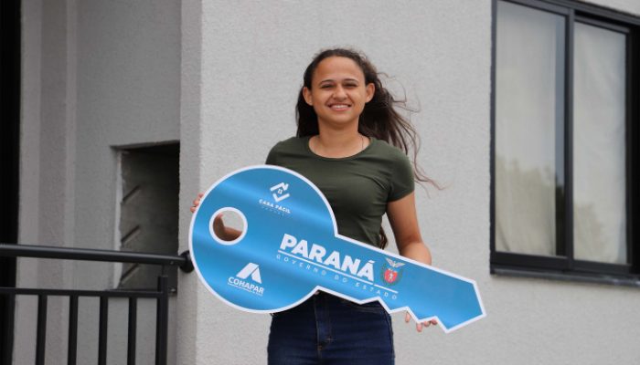 Com aporte do Casa Fácil Paraná, 51 novos apartamentos são entregues para famílias de Pinhais...