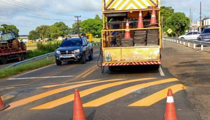 PR-170 em Guarapuava recebe serviços de conservação de novo programa do DER/PRFoto: DER