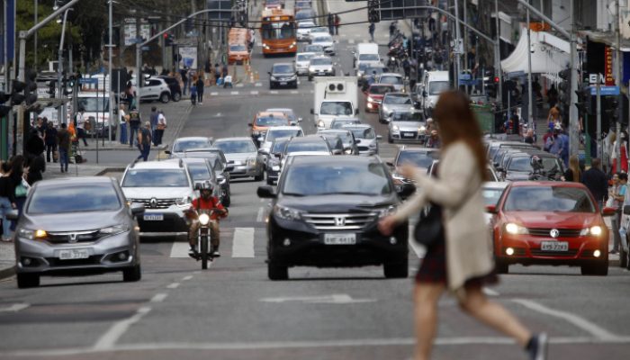Mais de 22 mil condutores do Paraná já renovaram a CNH de forma automática e gratuitaFoto: Alb...